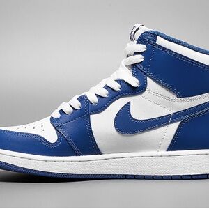 Nike Air Jordan 1 Mid Kentucky Blue and White